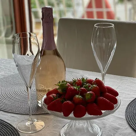 Miki, Okrug Gornji, * Trogir