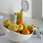 Miki, Okrug Gornji, Trogir