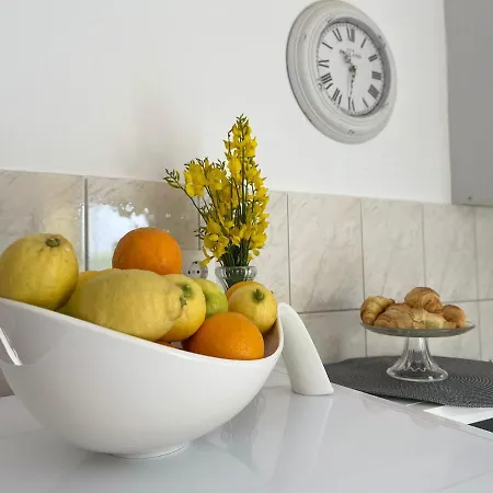 Miki, Okrug Gornji, * Trogir